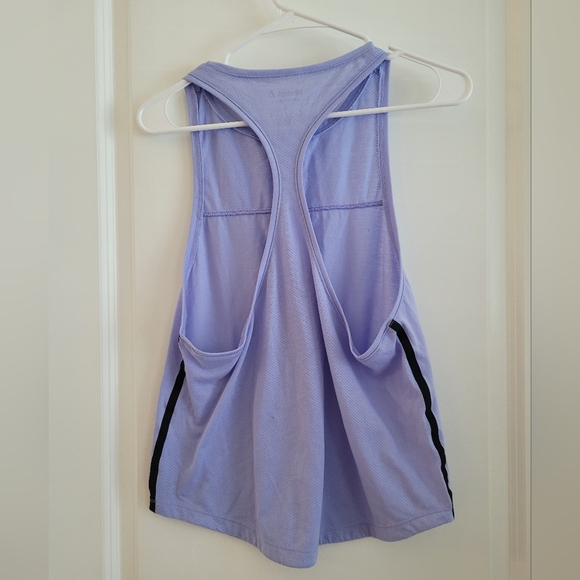 Reebok speedwick racerback top size small in lilac color - Picture 2 of 9